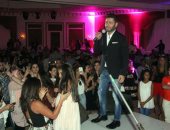 بالصور.. اللبنانى زياد برجى يشعل أجواء العيد بشرم الشيخ