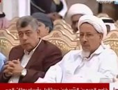 العاهل السعودى يصافح وزير الداخلية السابق وسط رؤساء بعثات وضيوف الحج