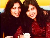 ياسمين عبد العزيز تنشر صورة قديمة لها مع منى زكى على "إنستجرام"
