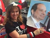بالصور.. الجالية المصرية تنظم احتفالات بشوارع نيويورك للاستقبال السيسى