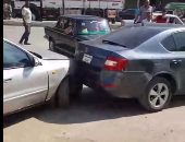 بالفيديو.. سيارات متصادمة فى شوارع أسيوط إثر واقعة انتقام بطريقة غريبة