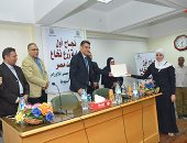 جامعة أسيوط تكرم المسئولين عن أول عملية زرع نخاع بمعهد جنوب مصر للأورام