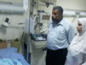 مدير الرعاية الحرجة بمحافظة الشرقية يتفقد الحالات المصابة بمستشفى بلبيس العام