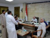محافظ جنوب سيناء يبحث مشاكل المواطنين