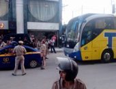 بالصور.. لاعبو أسوان يغادرون في حراسة الشرطة عقب اشتباكات طنطا