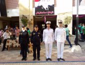 بالصور.. ضباط أمن القاهرة يزورون مدرسة الشهيد محمد لطفى 