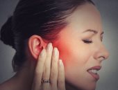 دراسة: استنشاق البخار أفضل علاجات آلام الأذن