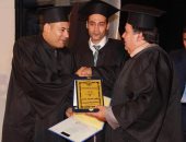 أكاديمية الألسن للغات تمنح الدكتور حسن يوسف الدكتوراه الفخرية
