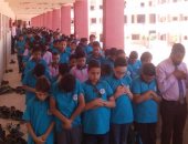 مدرسة الأوائل ببنى سويف تفتتح الدراسة بصلاة جماعية 