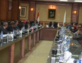 محافظ سوهاج يشكل لجنة من التعليم والتضامن لمراجعة تراخيص جمعيات رياض الأطفال