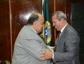 محافظ الدقهلية يوافق على شراء أجهزة للمستشفيات بقيمة مليون و200 ألف جنيه