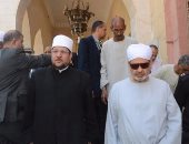 وزير الأوقاف يهنئ شيخ الأزهر لاختياره أكثر الشخصيات الإسلامية تأثيرًا