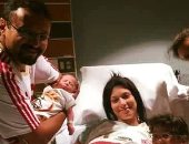 صورة عائلة زملكاوية تستقبل مولودا جديدا تُشعل "فيس بوك"