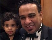 محمود الليثى ينشر صورة مع ابنه على "إنستجرام"