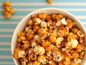 بالفيديو .. طريقة عمل الفيشار بالكراميل .. استعدى لسهرة "الفيلم"