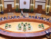 الرئيس السيسي يلتقى مجلس أمناء الجامعة الأمريكية