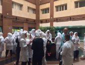 وقفة لممرضات مستشفى جامعة طنطا للمطالبة بصرف الحافز الاقتصادى