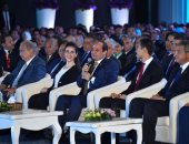بالفيديو.. السيسي: البعض يزيف وعى الناس عن حجم التحديات الموجودة فى مصر