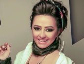 الإعلامية هبة الجارحى تنضم لـ"اللمة الحلوة" على قناة المحور