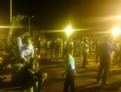 بالصور.. مظاهرة لأهالى رأس غارب للمطالبة بإقالة المحافظ ورئيس المدينة