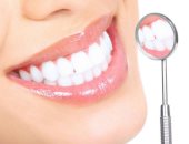8 طرق طبيعية لإزالة تجاويف الأسنان الناتجة عن التسوس