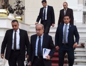 رئيس الوزراء: "المركزى" يستعد بكل الآليات التى تمكنه من توحيد سعر الصرف 