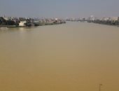 قراء اليوم السابع يرصدون تغير مياه نهر النيل بمنطقة المعادى