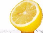 الليمون هو الحل.. 4 وصفات طبيعية للتخلص من خشونة الوجه فى الشتاء