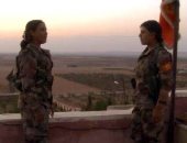 بالفيديو.. سوريات ينشئن كتيبة نسائية على نهج الكرديات لمحاربة داعش