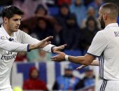 موراتا يقود هجوم ريال مدريد أمام أشبيلية وبنزيما على الدكة