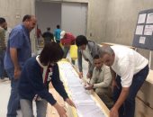 بالصور.. المتحف الكبير يتسلم أرضية مقصورة قبطان مركب الملك خوفو الثانية   