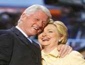 صحيفة أمريكية: بيل كلينتون اتهم مدير FBI بالتسبب فى خسارة هيلارى