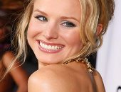 كريستين بيل وزوجها يخطفان الأنظار فى حفل جولدن جلوب      