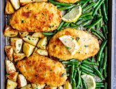 بالصور و الخطوات.. طريقة عمل صينية الدجاج بالخضروات "شهية ومغذية"