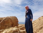 "ريهام" أول رحالة تصل حدود السودان وحدها وتصبح "سفيرة للخير" فى الصحراء