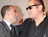 أحمد السقا ينعى محمود عبد العزيز: "الله يرحمك كنت خير أب وخير صديق"