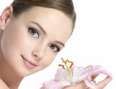 لبشرة بيضاء ونضرة.. فى 30 دقيقة استخدمى قناع الحليب وعصير الجزر