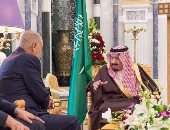 السفير حسام زكى ينشر صورة لأبو الغيط مع الملك سلمان