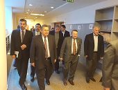 بالصور.. وزير التعليم العالى يبدأ جولته بمدينة زويل