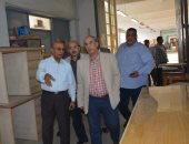 بالفيديو والصور.. رئيس جامعة أسيوط يزور وحدة الورش بكلية الهندسة بالجامعة