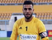 أخطبوط العرين الأبيض.. حارس مرمى بنصف فريق 