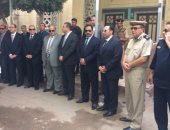بالفيديو والصور..محافظ ومدير أمن الدقهلية يتقدمان جنازة اللواء حمودة