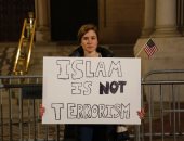 بالصور.. تظاهرات أمام برج ترامب اعتراضا على اختيار فريق الأمن القومى