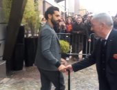شاهد.. محمد صلاح يغادر مع روما إلى ملعب أتلانتا