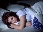 دراسة جديدة: البطاطين الثقيلة أثناء النوم تحل مشاكل الأرق والقلق 