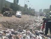 بالصور.. مواطن يشكو من تراكم القمامة فى شوارع منطقة بهتيم بالقليوبية