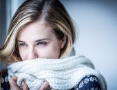 الشاى الأخضر والشيكولاتة واللوز.. هيخرجوك من "اكتئاب الشتا"