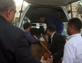 بالفيديو والصور.. وصول جثمان يحيى الجمل لجامعة القاهرة قبل تشييعه من كلية الحقوق