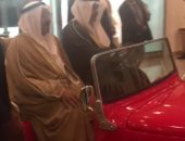 سيارة خاصة لأمير الكويت للتنقل داخل مبنى قمة العربية الأفريقية