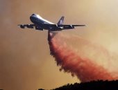 أمريكا ترسل أضخم طائرة إطفاء فى العالم لإنقاذ إسرائيل من الحرائق